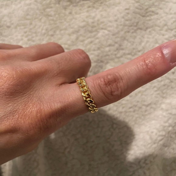 Caitlyn Minimalist Curb Chain Ring Size 5 - Picture 2 of 4